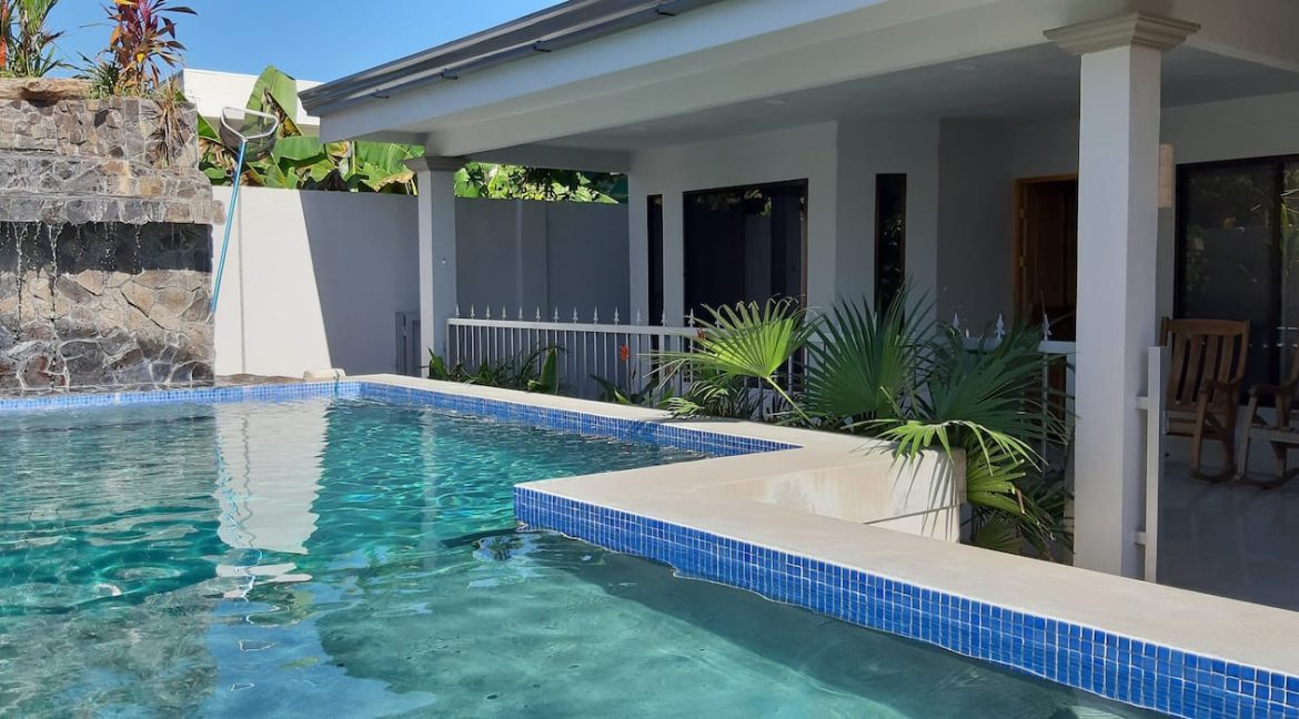 e6e87cf5-6f9c-4e50-b0fd-8ea18d3e5cc4