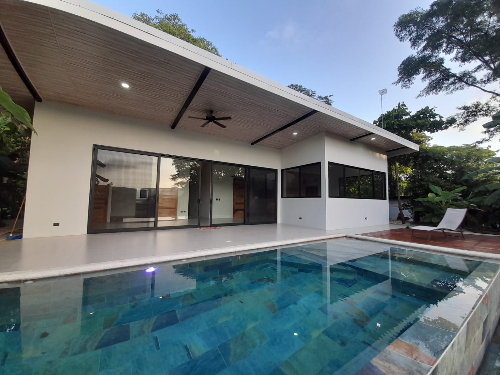 Casa Aurora only a 5-minute drive from Samara!